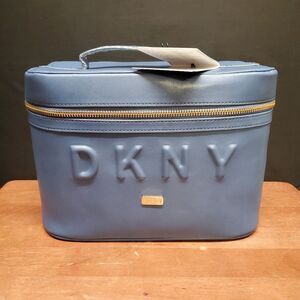 DKNY Travel Train Case Make Up Cosmetic Case Bag NEW